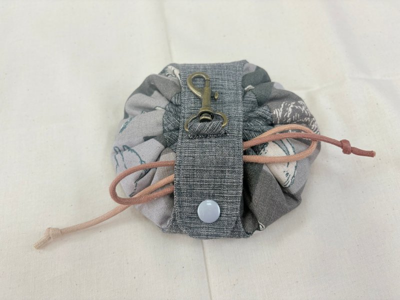 圆形束口袋-灰色猫 - 零钱包 - 棉．麻 灰色