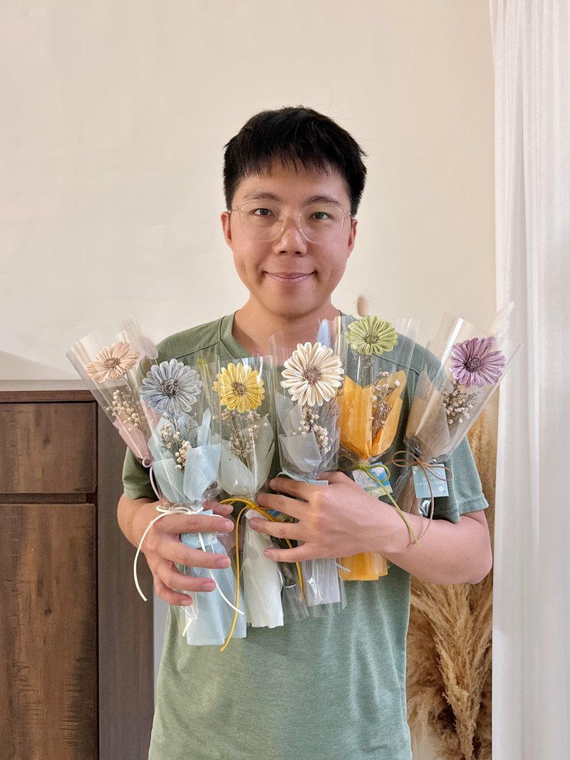 小心意 索拉太阳花束 单支毕业花束 - 干燥花/捧花 - 植物．花 多色