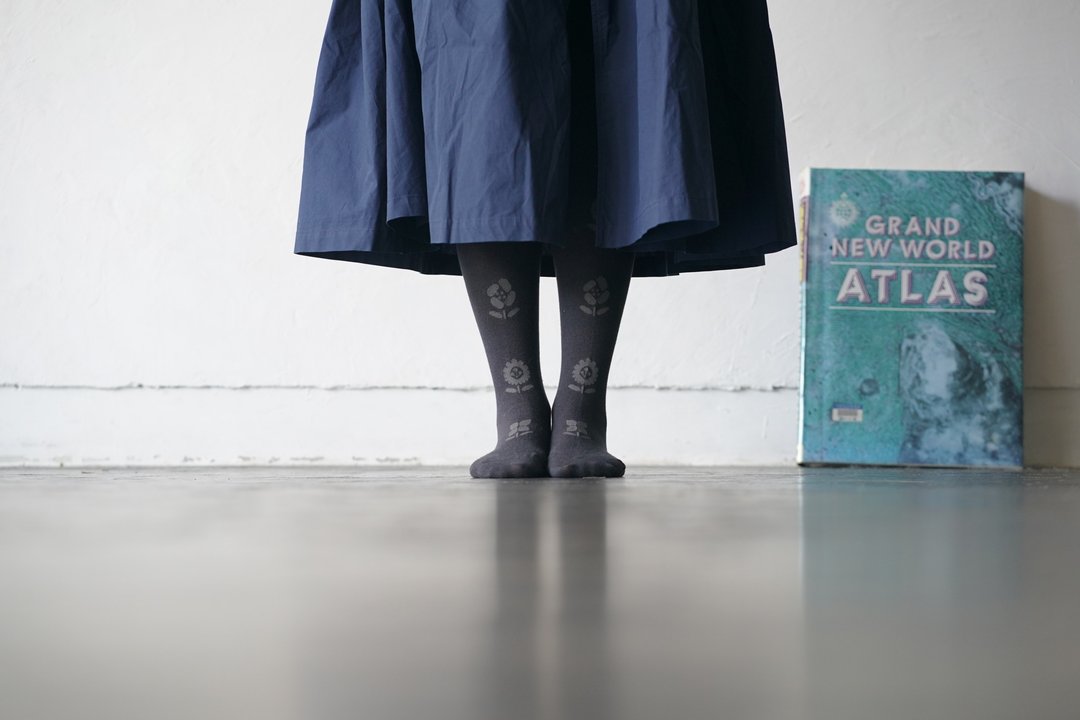 cotton tights comfortable waist adjustable flower charcoal - 丝袜 - 棉 黑色