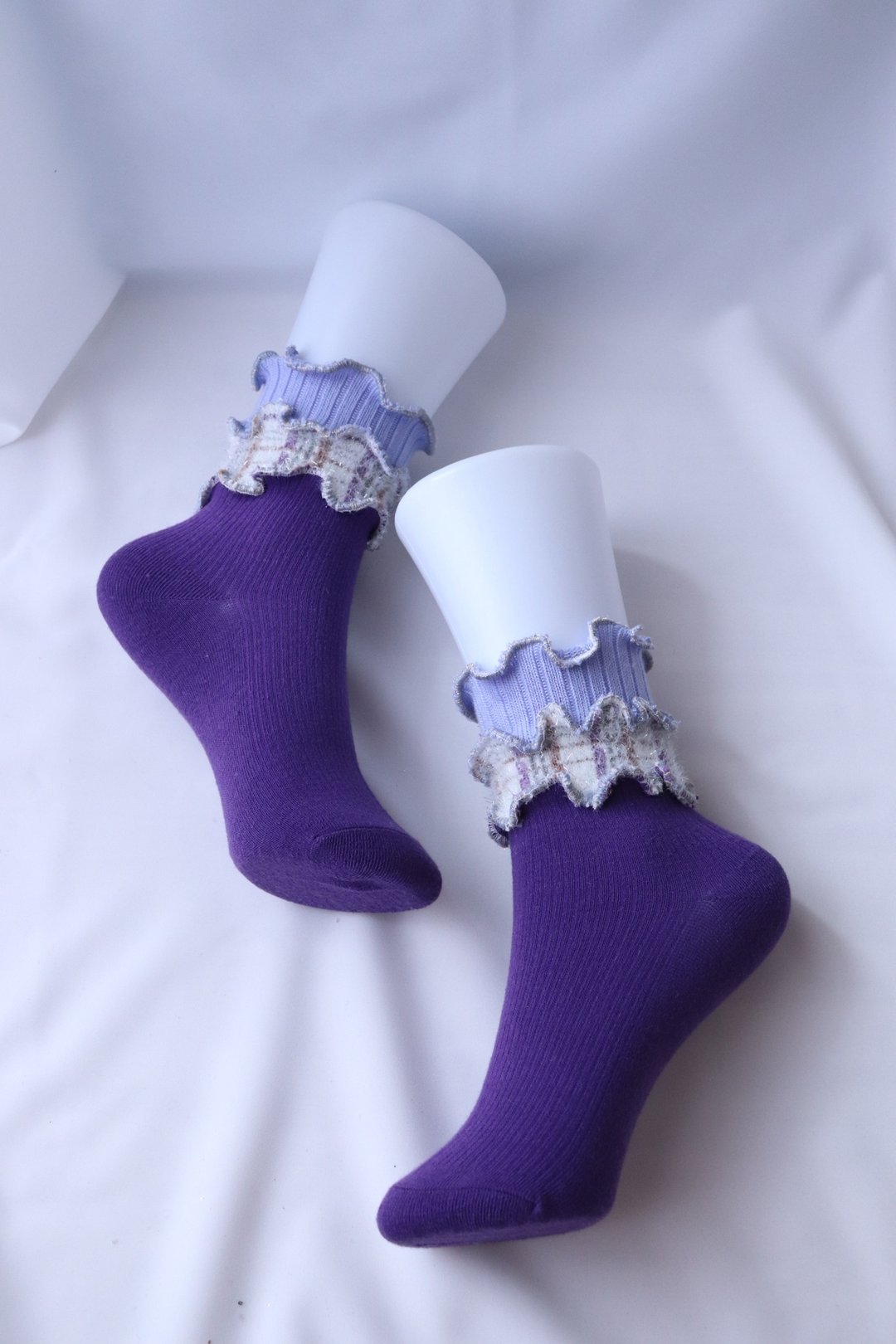 紫色 蓬松 彩色荷叶边袜子 抢眼袜子 个性袜子 22.5〜25 女袜 socks - 袜子 - 其他材质 紫色