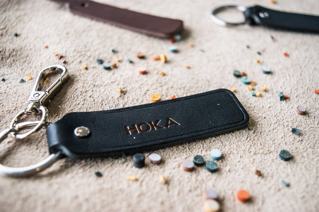 Leather keychain 钥匙圈 意大利植鞣真皮 免费烫字 - 钥匙链/钥匙包 - 真皮 黑色