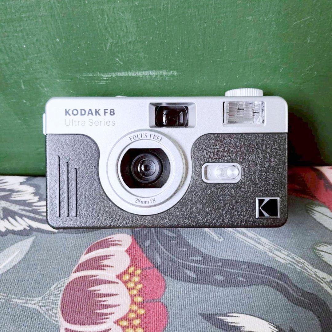 专业相机店 二手 KODAK F8 随身傻瓜相机 (保固 30 天) - 相机 - 其他金属 黑色