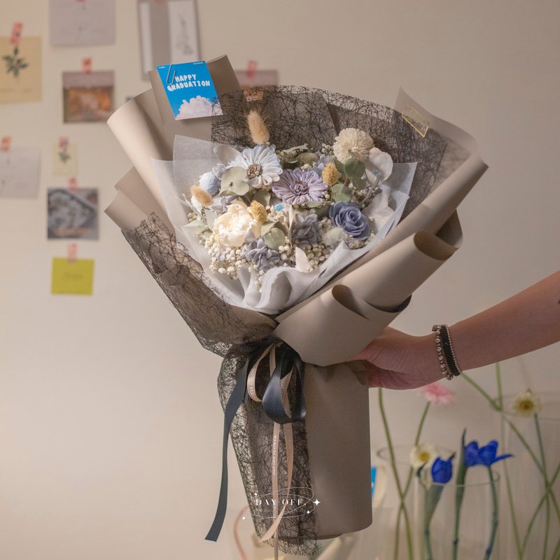 DAY OFF 雾面灰干燥花束 平价款花束 扩香花束 韩系网纱 男友花束 - 干燥花/捧花 - 植物．花 