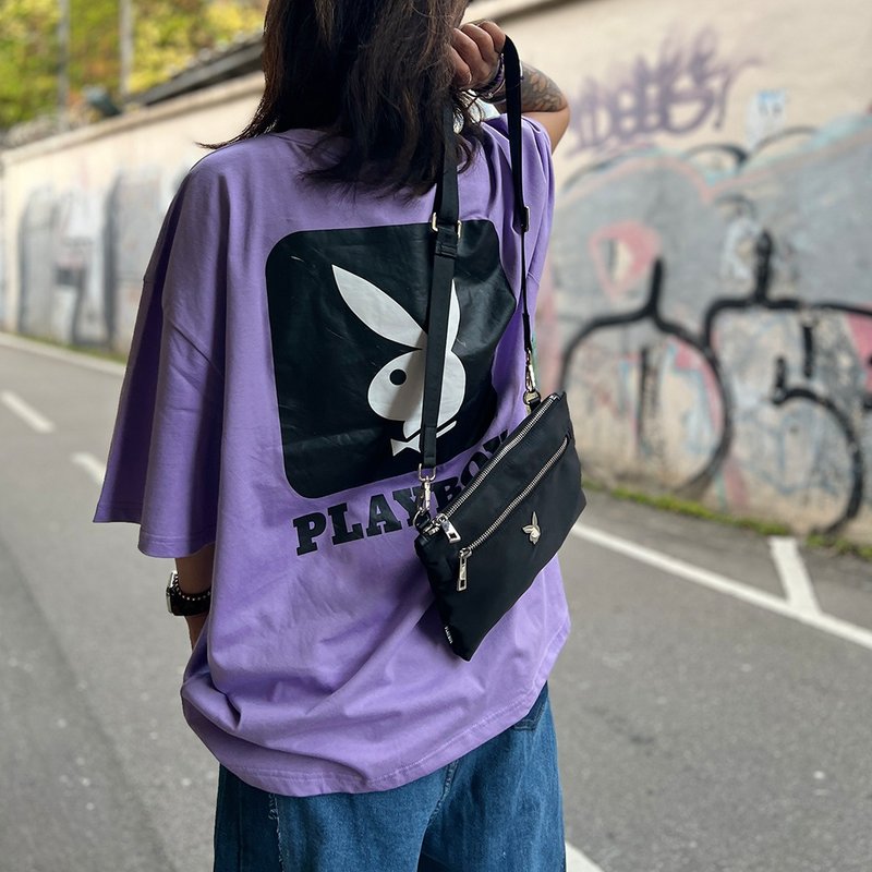 Hate Monday'' X PLAYBOY - DIAGONAL BAG斜孭袋(PBHM-FW23B39) - 侧背包/斜挎包 - 防水材质 银色