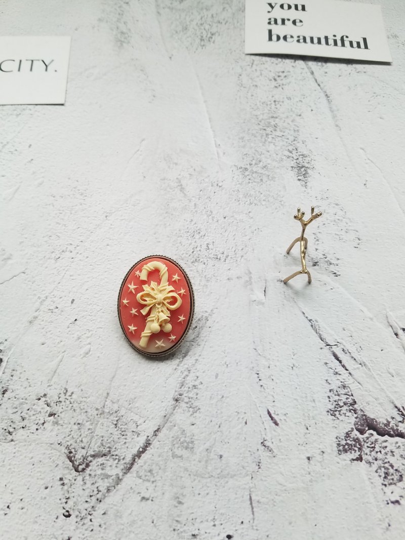 粉色圣诞主题胸针胸花趣味百搭徽章 - 胸针 - 树脂 红色