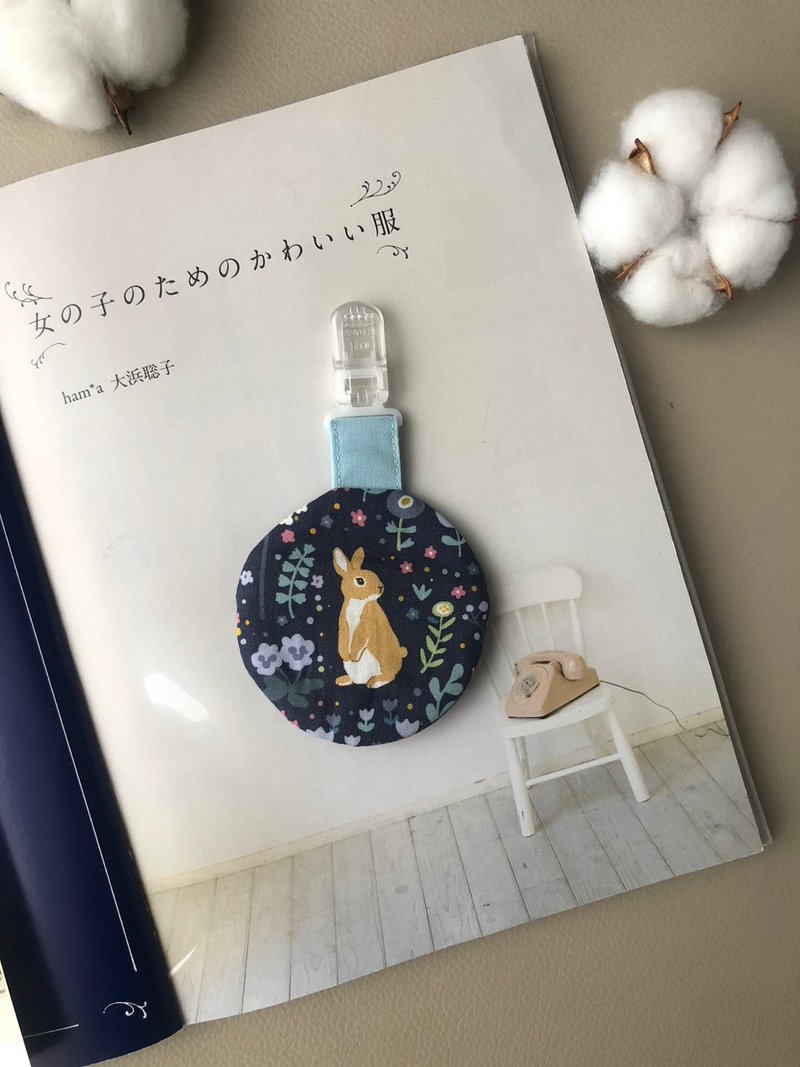 平安福袋 深蓝色兔兔花园  新生儿礼 口水巾 宝宝礼 - 围嘴/口水巾 - 棉．麻 蓝色