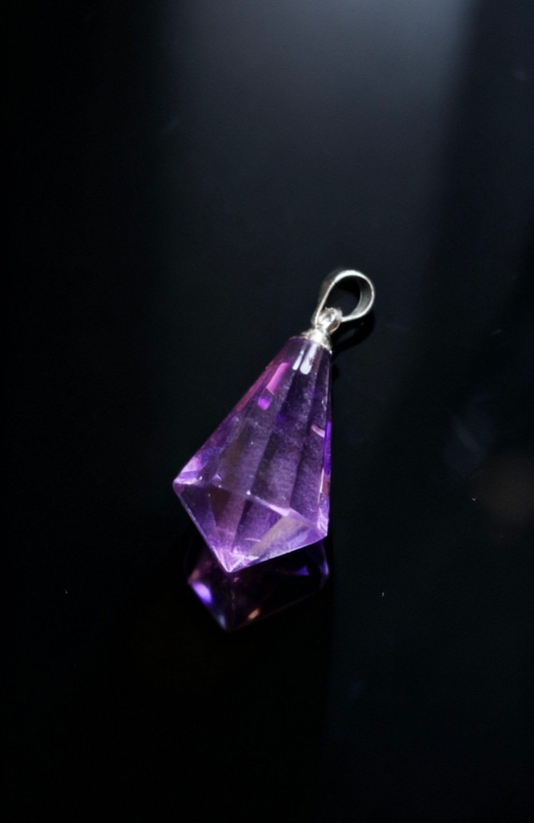 Crystal.EAA 紫水晶锥梭吊坠 - 吊饰 - 水晶 紫色