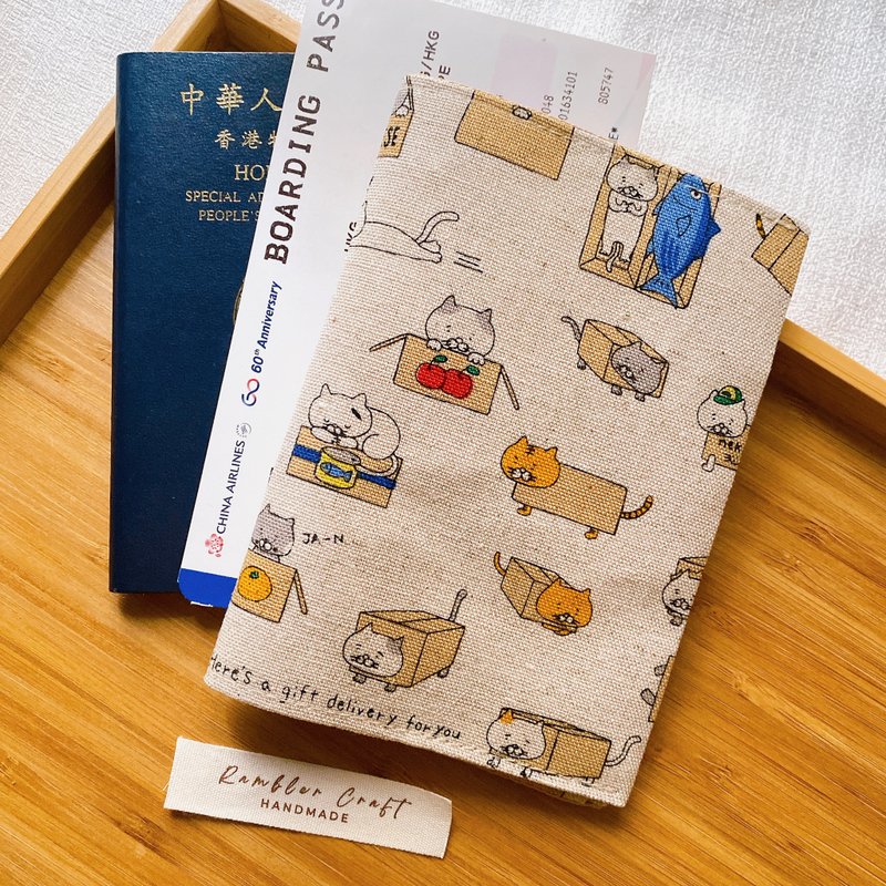 护照套 Passport Holder 护照夹 护照收纳 纸箱猫咪款 - 护照夹/护照套 - 棉．麻 