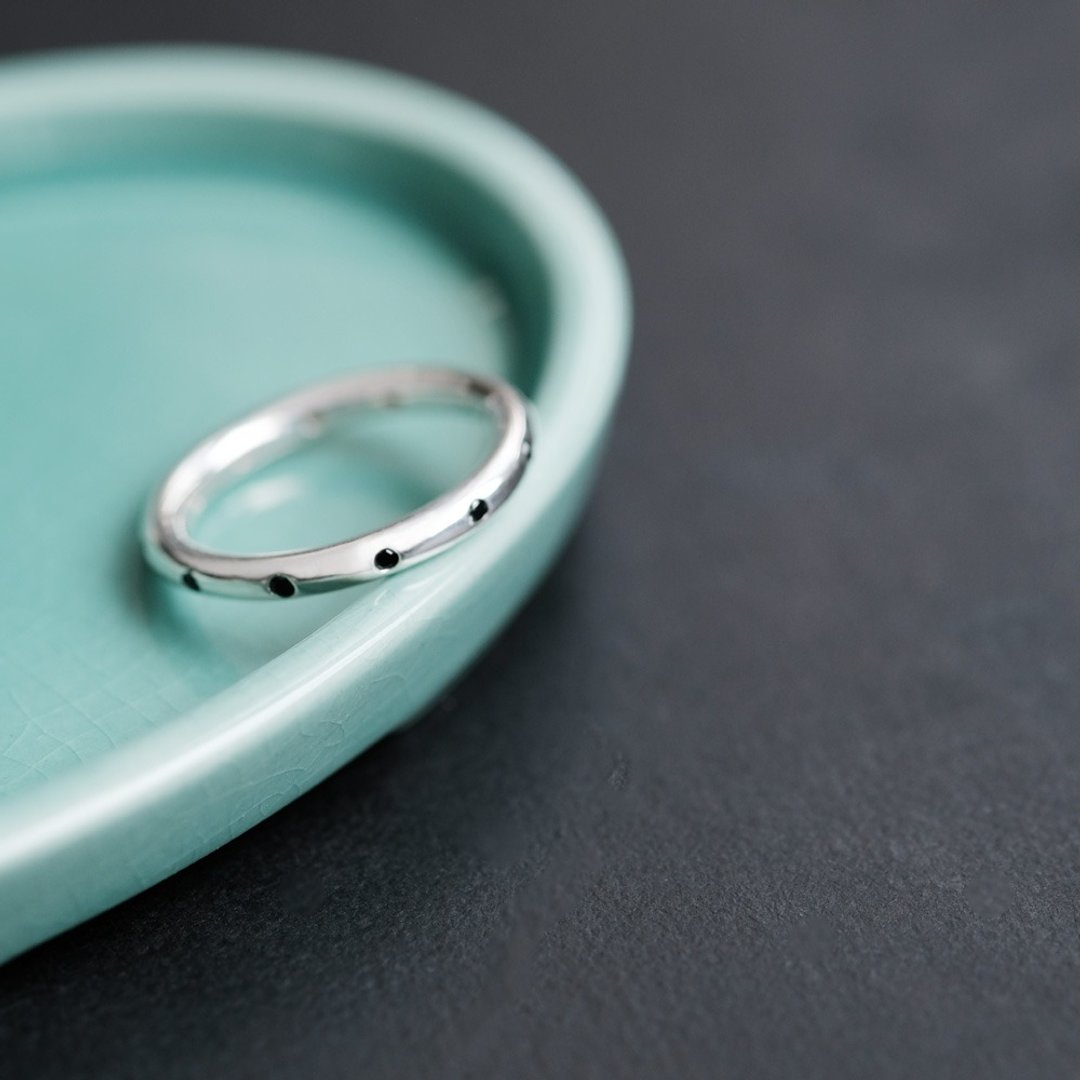 Dot ring Silver 925 - 戒指 - 其他金属 黑色