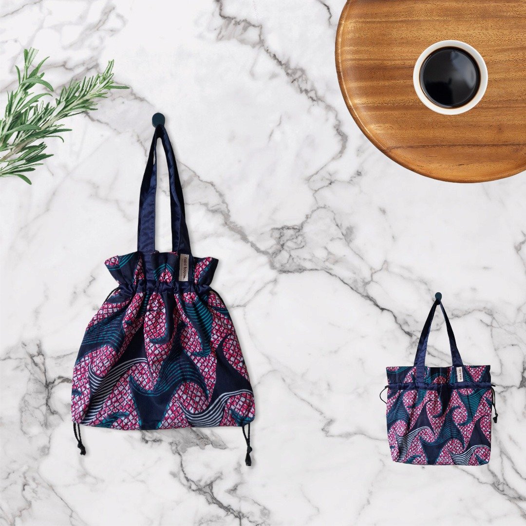 Drawstring bag African wax print  Handmade - 手提包/手提袋 - 棉 黑色
