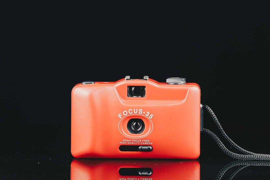 FOCUS-35 FOCUS FREE 35mm FILM CAMERA #135底片相机 - 相机 - 其他金属 