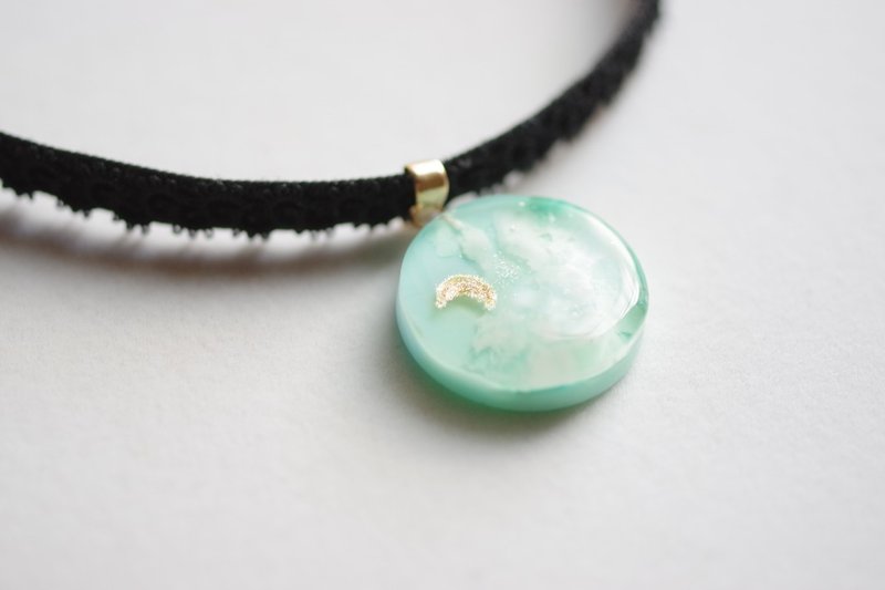 树脂艺术 方形吊坠・夜色深处 - 项链 - 树脂 绿色