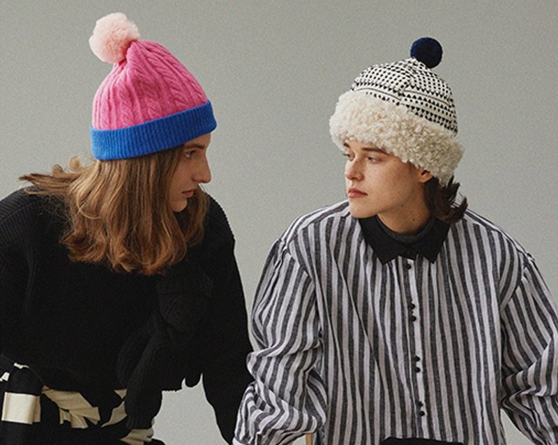 【Flamingo】粉&蓝撞色保暖针织帽 - 帽子 - 其他材质 粉红色