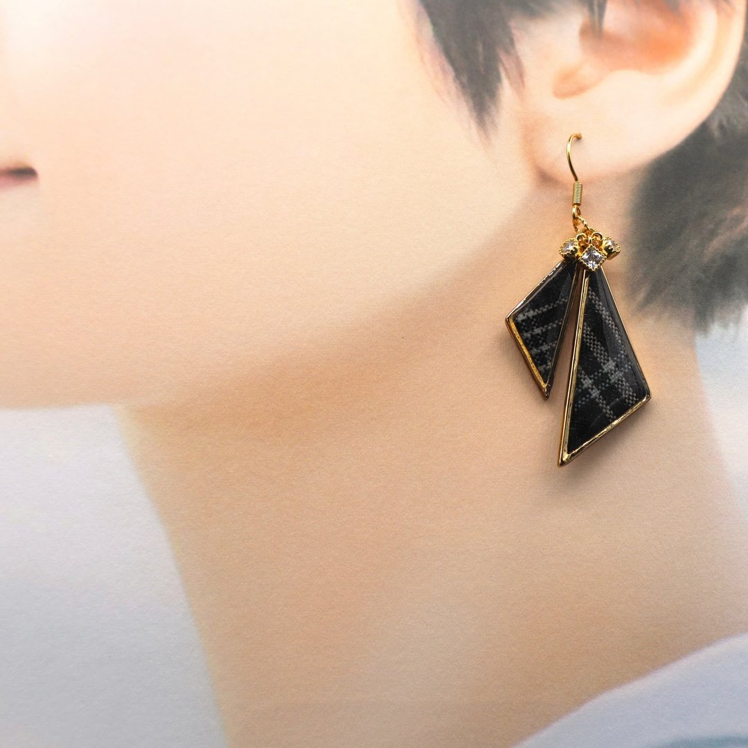 twin triangle_monotone check pattern - 耳环/耳夹 - 其他金属 黑色