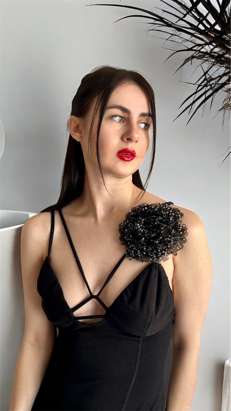 黑色欧根纱与雪纺大朵布花胸针，送给她的花朵胸针礼物 - 胸针 - 其他材质 黑色