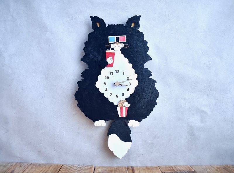 Wooden pendulum clock to watch movies with Hachiware cat - 时钟/闹钟 - 木头 黑色