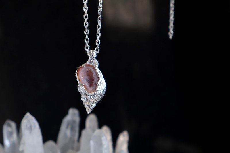 奇幻海洋生物 原创晶洞原石海螺纯银孤品吊坠 - 项链 - 纯银 银色