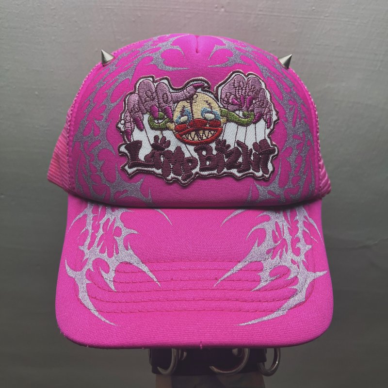 Slipknot乐团老布章cybersigilism图腾手绘DIY铆钉桃红网帽卡车帽 - 帽子 - 尼龙 粉红色