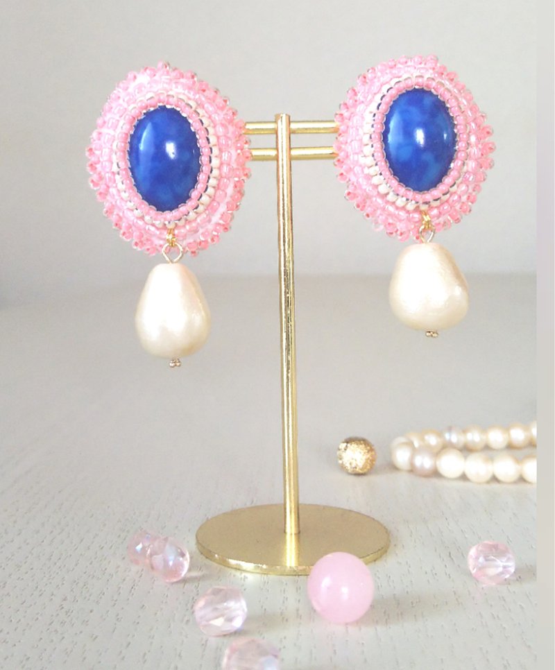 Acrylic cabochon piercing earrings - 耳环/耳夹 - 其他材质 多色
