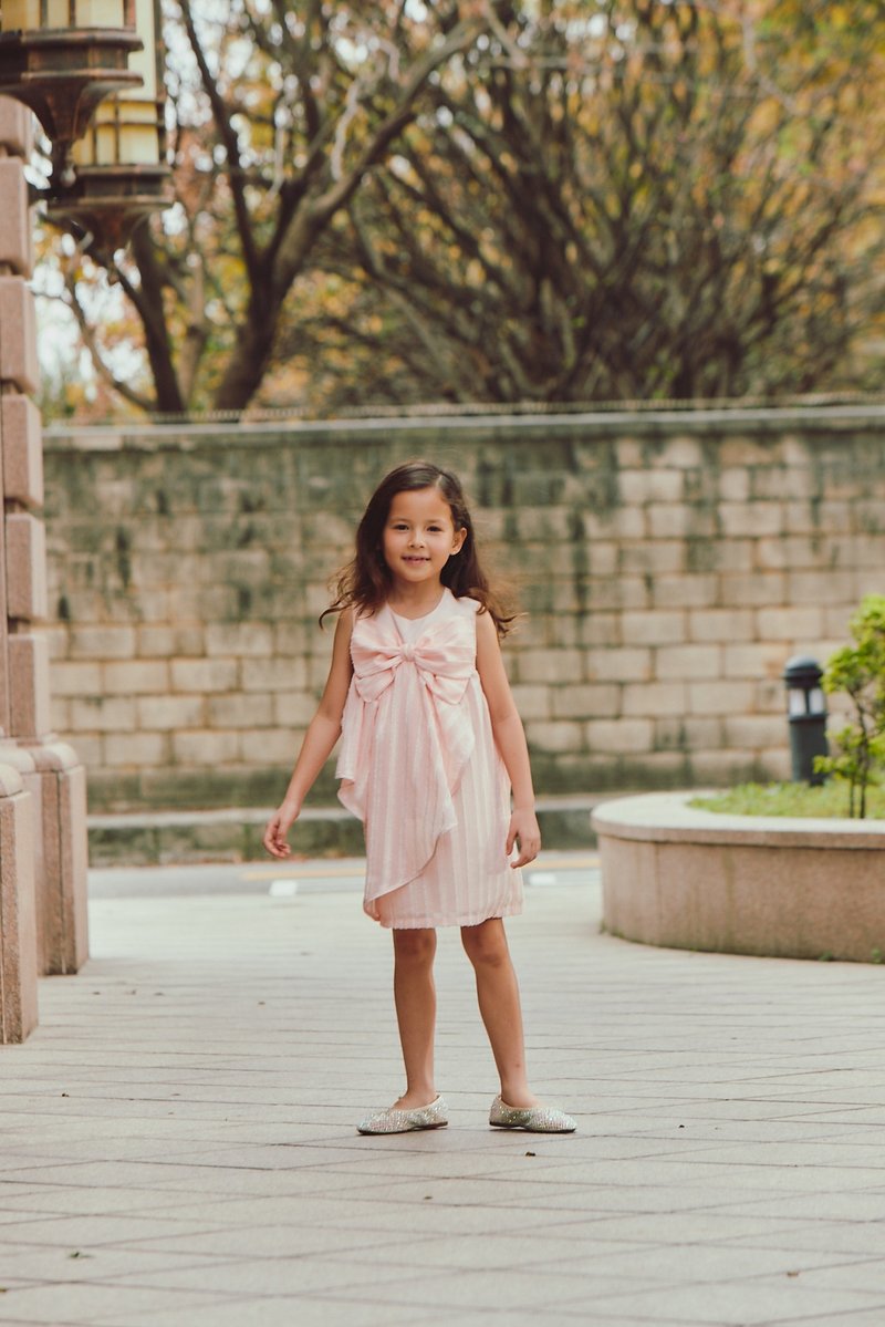 Luxury系列-法式香颂花瓣洋装(粉) - 童装裙 - 棉．麻 