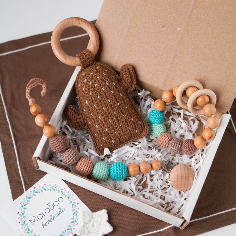 Brown Turquoise Baby Gift Box: Cactus Rattle Toy, Teething Ring, Pacifier Clip - 满月礼盒 - 木头 咖啡色