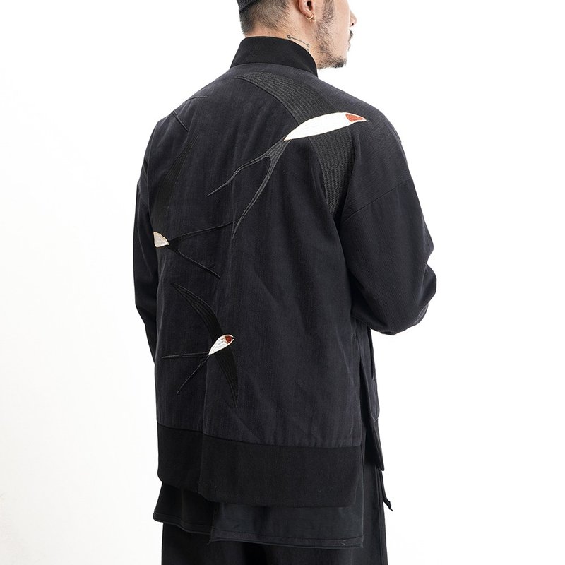 復古中國風刺繡休閒立領日系寬鬆工裝感夾克短外套 - 男装外套 - 棉 黑色