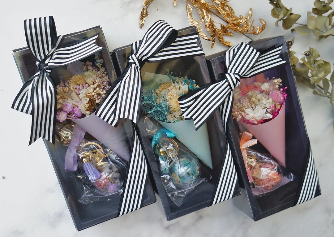 麋花Amor Floral-礼盒组:干燥花束+泡泡球干燥花钥匙圈/婚礼小物 - 干燥花/捧花 - 植物．花 多色