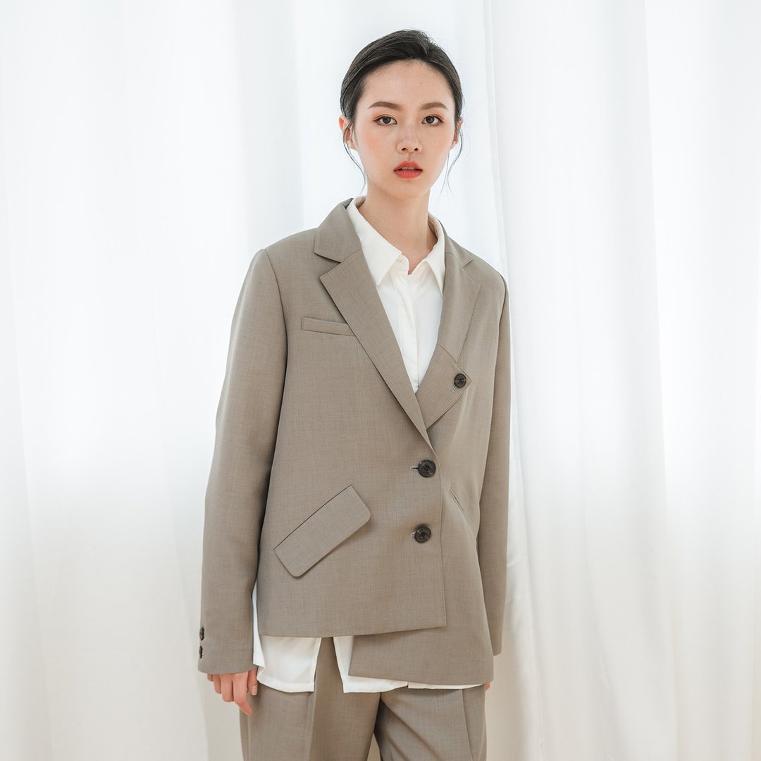 【经典联名】Guisu_归宿西装外套_CLO508_卡其 - 女装西装外套/风衣 - 棉 卡其色