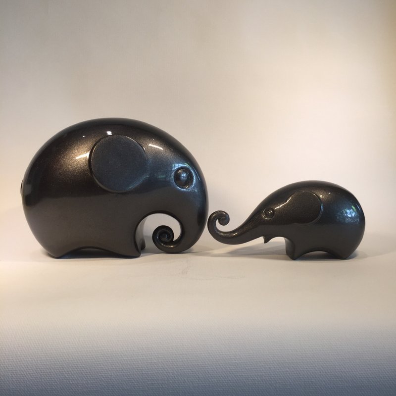 Elephant sculpture Chalizsa - 玩偶/公仔 - 树脂 