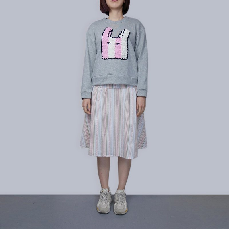 花灰色针织图腾大学T - 中性连帽卫衣/T 恤 - 棉．麻 灰色