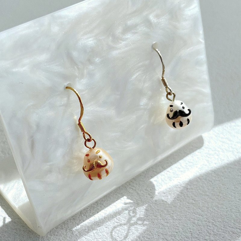 日系不倒翁不对称迷你简约纯银耳环(一物一图) - 耳环/耳夹 - 珍珠 