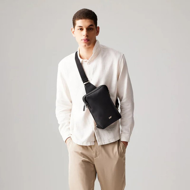 【免费升级送礼包装】诺瓦-A 胸包-黑色/BF564-22-BK - 侧背包/斜挎包 - 真皮 黑色