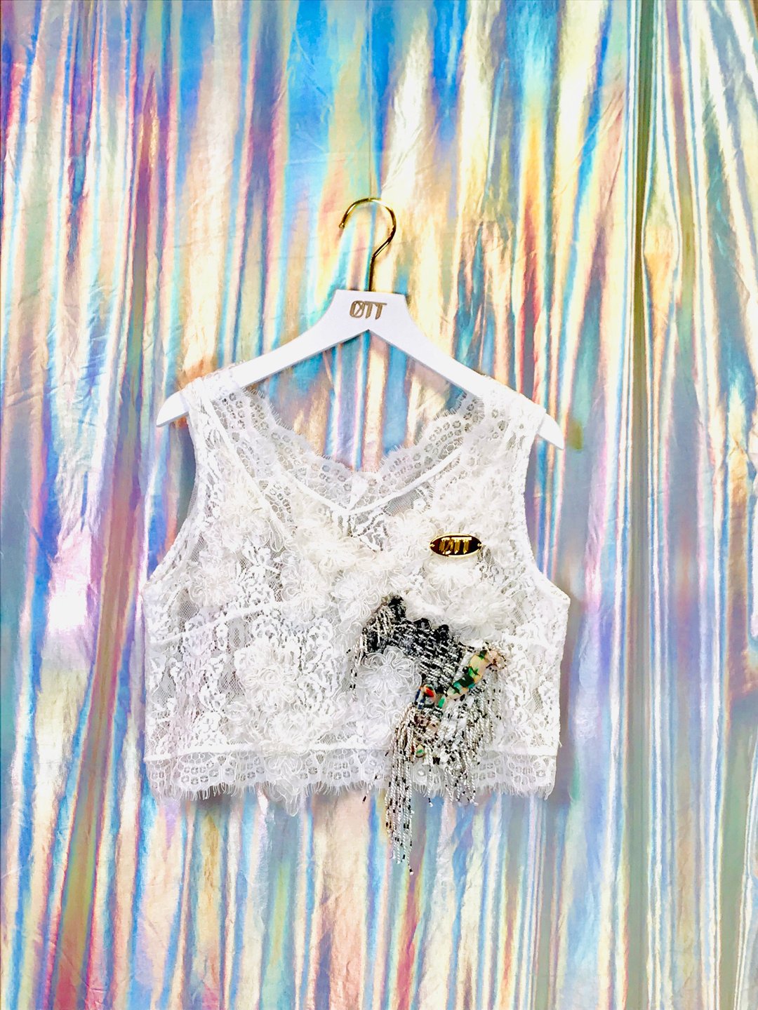 OTT独一无二•Unique 手织花蕾丝短背心 Hand-knit Crop Vest - 女装背心 - 其他材质 白色