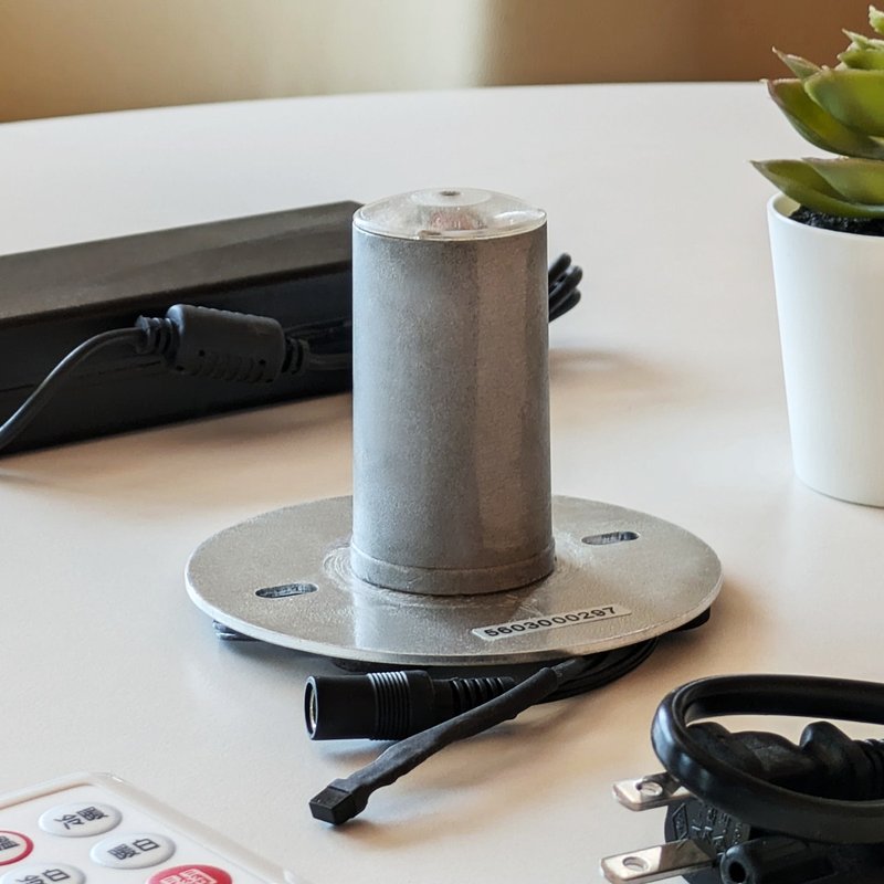 盐疗愈启动器 - 7段遥控调光 | 国际安规认证 | 节能省电 | (5W) - 灯具/灯饰 - 其他材质 银色