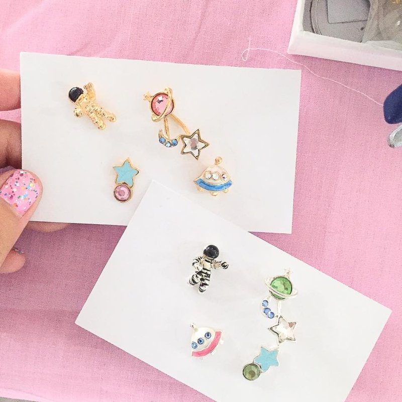 Galaxy earring set - 耳环/耳夹 - 其他金属 红色