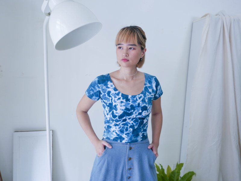 蓝浪 手染短版T恤 - 女装背心 - 棉．麻 蓝色