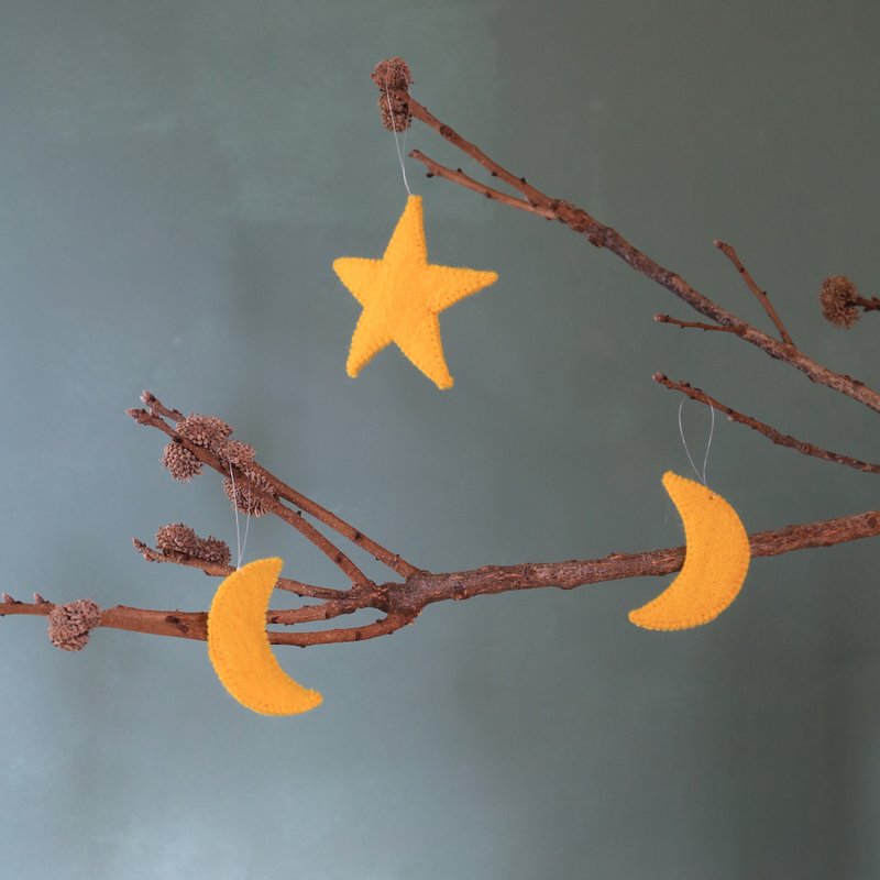 圣诞布置/羊毛毡圣诞小吊饰/月亮/星星 - 摆饰 - 羊毛 黄色