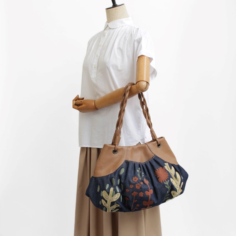 【包邮】骤雨刺绣・褶皱托特包 - 手提包/手提袋 - 真皮 蓝色