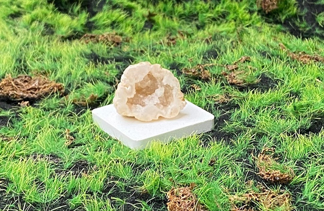 天然原矿招财玛瑙白晶洞 招财开运 快速出货 风水小物 办公室摆件 - 摆饰 - 水晶 多色