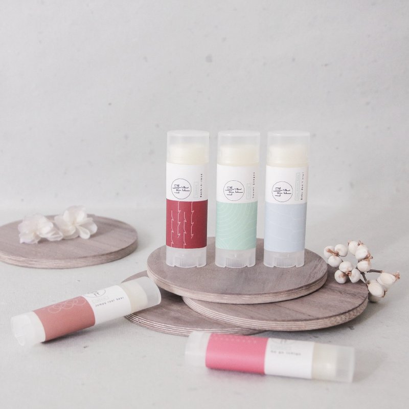 护唇膏 Lip balm - 唇部保养 - 其他材质 多色