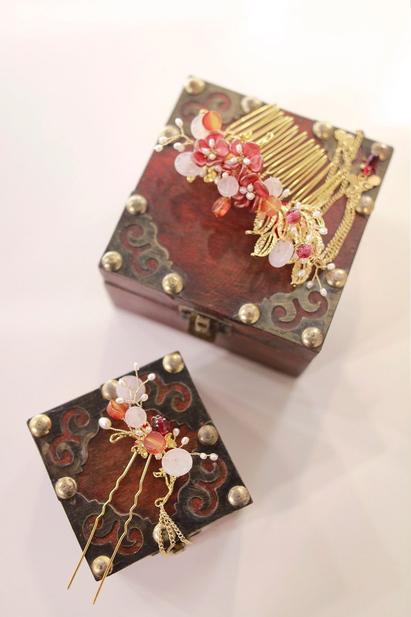 (Reserved for Yuko) 古典琉璃新娘头饰Bridal Headpiece - 发饰 - 玻璃 红色