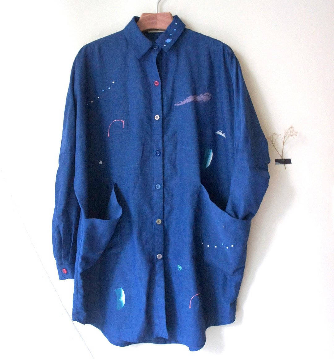 星夜蓝蓝衬衫 / 舒服软料彩扣衬衫 - 女装衬衫 - 其他材质 蓝色