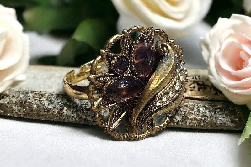 【桔梗】天然石花系珠款 / 复刻花形天然石可调节戒指 - 戒指 - 铜/黄铜 紫色