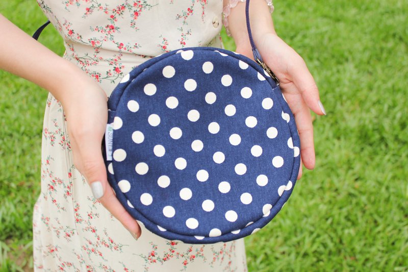 【玉水波儿-藏青蓝】随身包/侧背包/手拿包/化妆包 - 手拿包 - 棉．麻 蓝色