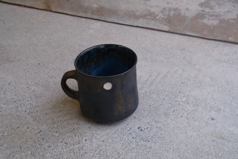 【一冬人】流光深蓝铜金陶马克杯- 陶器 陶杯 酒杯 咖啡杯 茶 - 其他杯子 - 陶 黑色