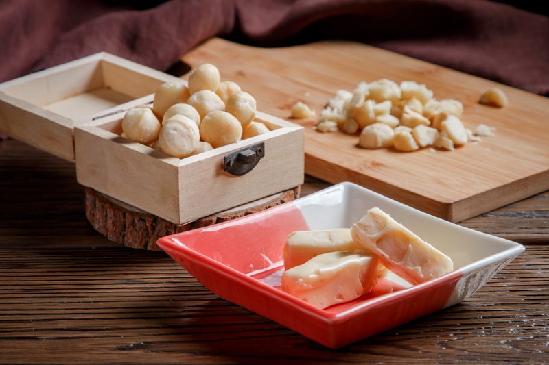 经典原味夏威夷果仁牛轧糖|袋装300g/蛋奶素/不附提袋 - 零食/点心 - 其他材质 粉红色