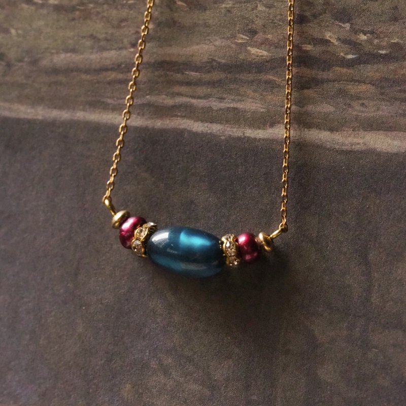 限量－古典猫眼光泽 调节黄铜项链 孔雀蓝 - 项链 - 铜/黄铜 金色