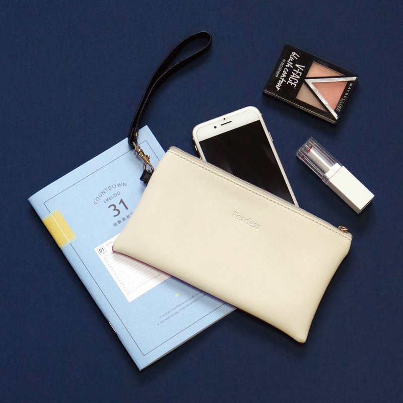 Ching Ching X 简单生活系列 CBG-313 皮革手拿包(双面撞色设计) - 手拿包 - 人造皮革 