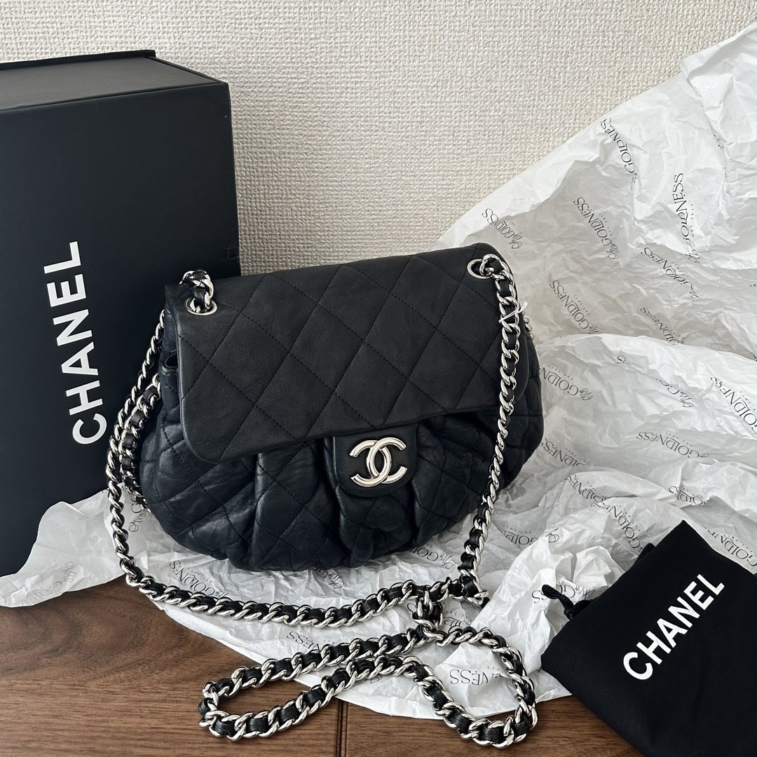 CHANEL 香奈儿 菱格纹 黑色  中号 翻盖包 - 侧背包/斜挎包 - 真皮 黑色