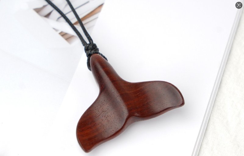 簡約手作 檀木鲸鱼锁骨链海豚鱼尾吊坠 - 项链 - 木头 多色
